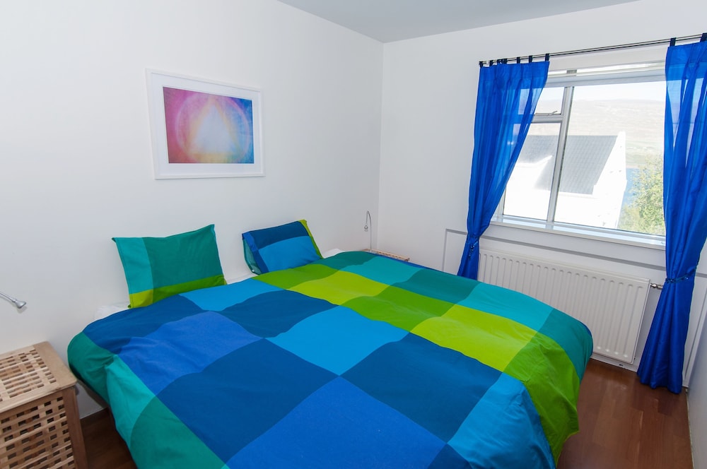 Pearl of the North Apartments