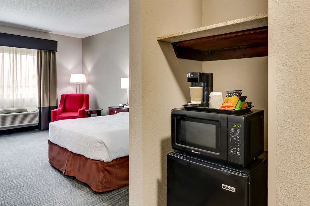 Best Western Plus University Inn & Suites - photo 23