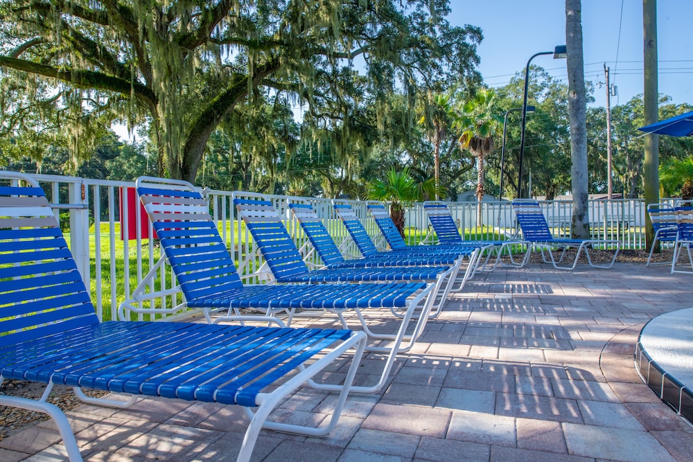 Tampa East RV Resort Campground - photo 19