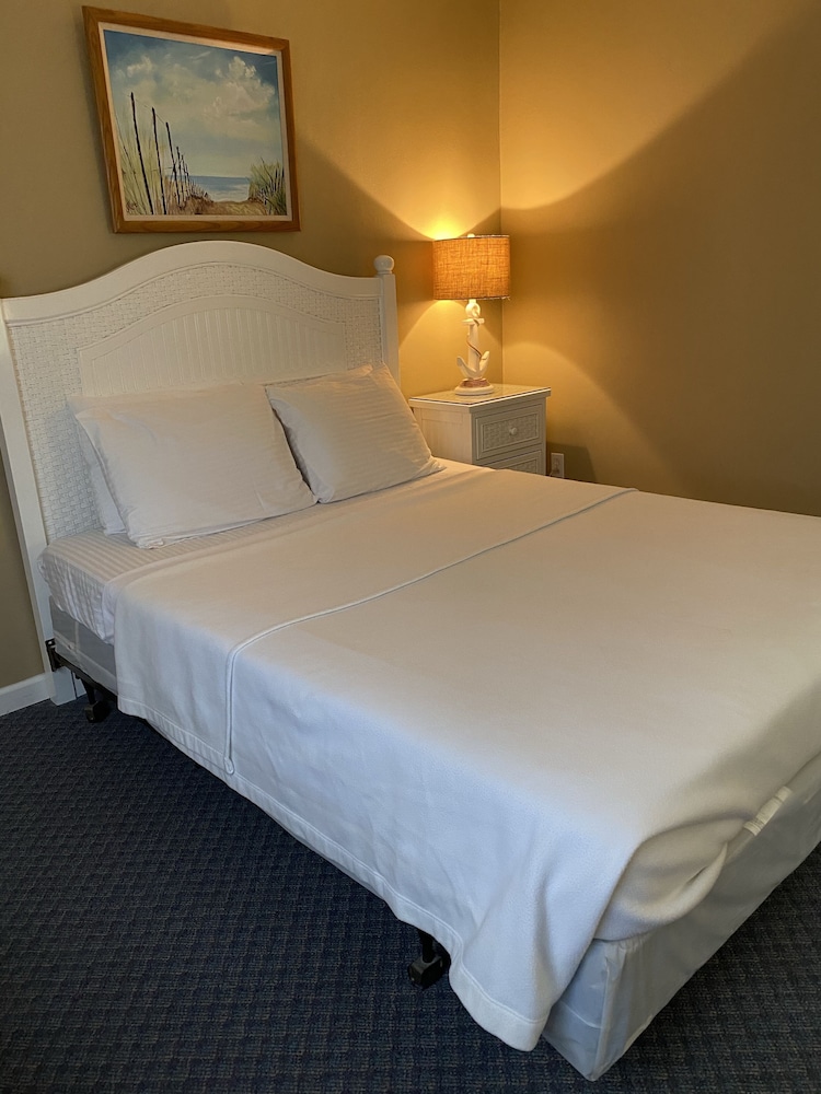 Saratoga Resort - photo 8