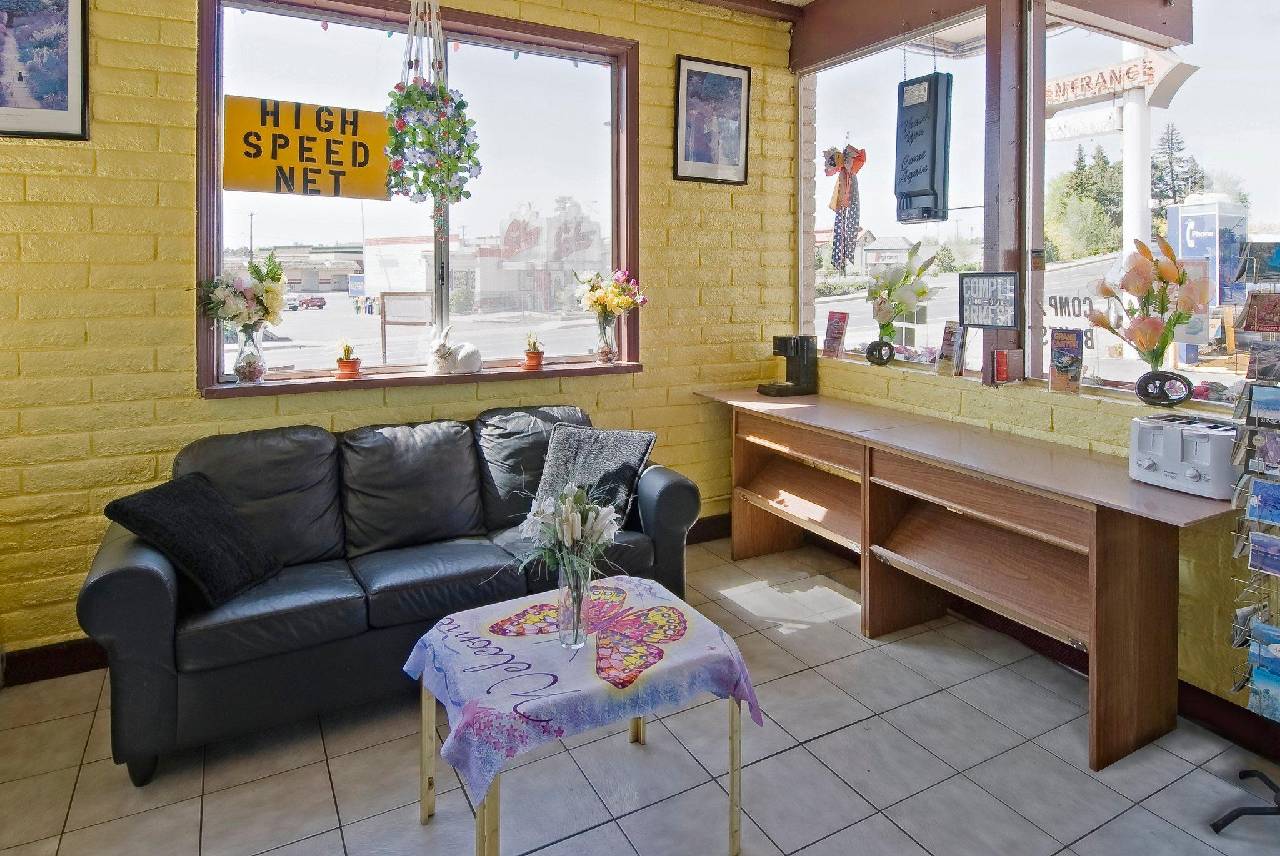 Snow Peak Inn - photo 11