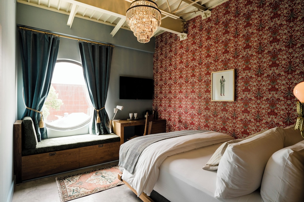 The Frances Modern Inn - photo 11