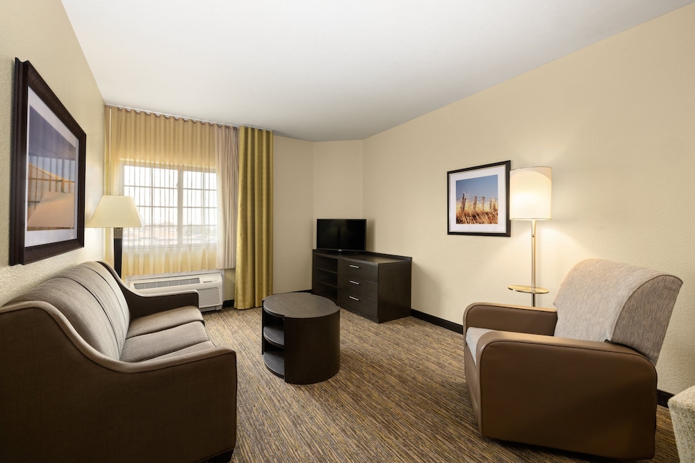 Candlewood Suites Bismarck by IHG - photo 21