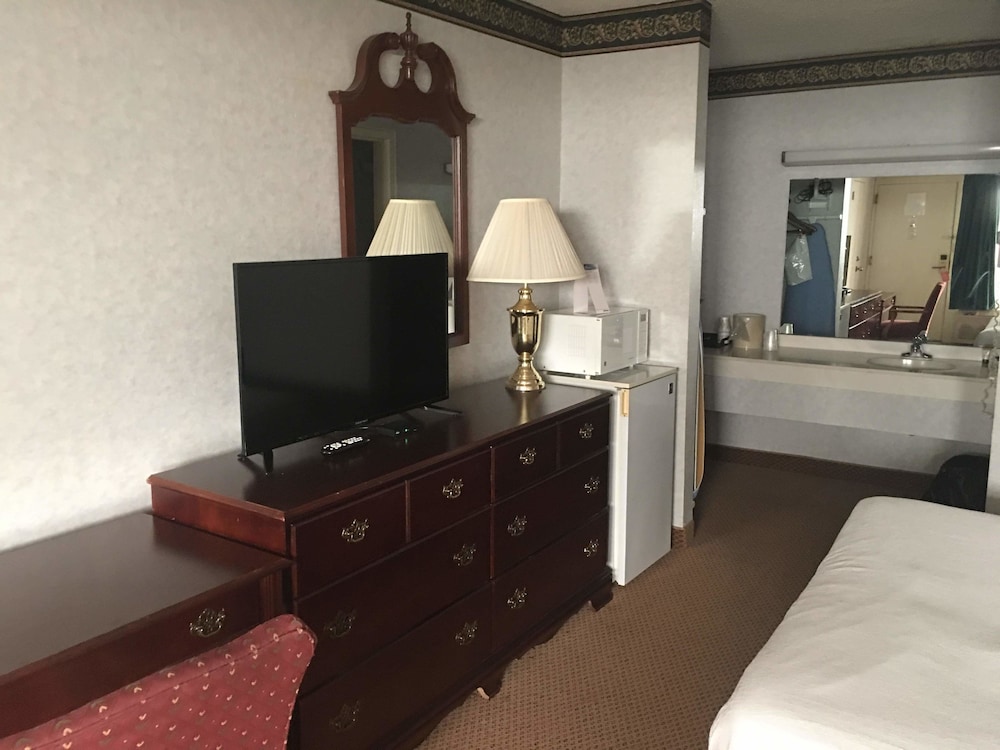Best Western Plus Wausau Tower Inn - photo 9