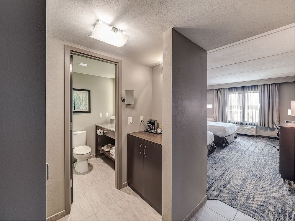 DoubleTree by Hilton Hotel Bloomington - photo 9
