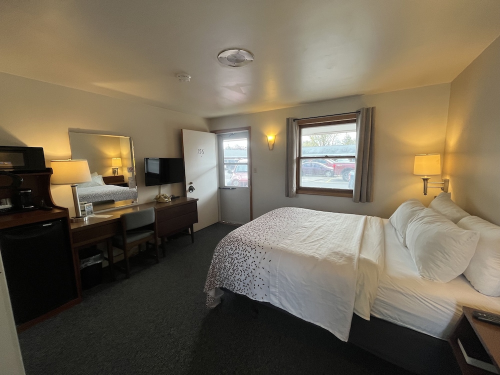 Bay Motel - photo 16