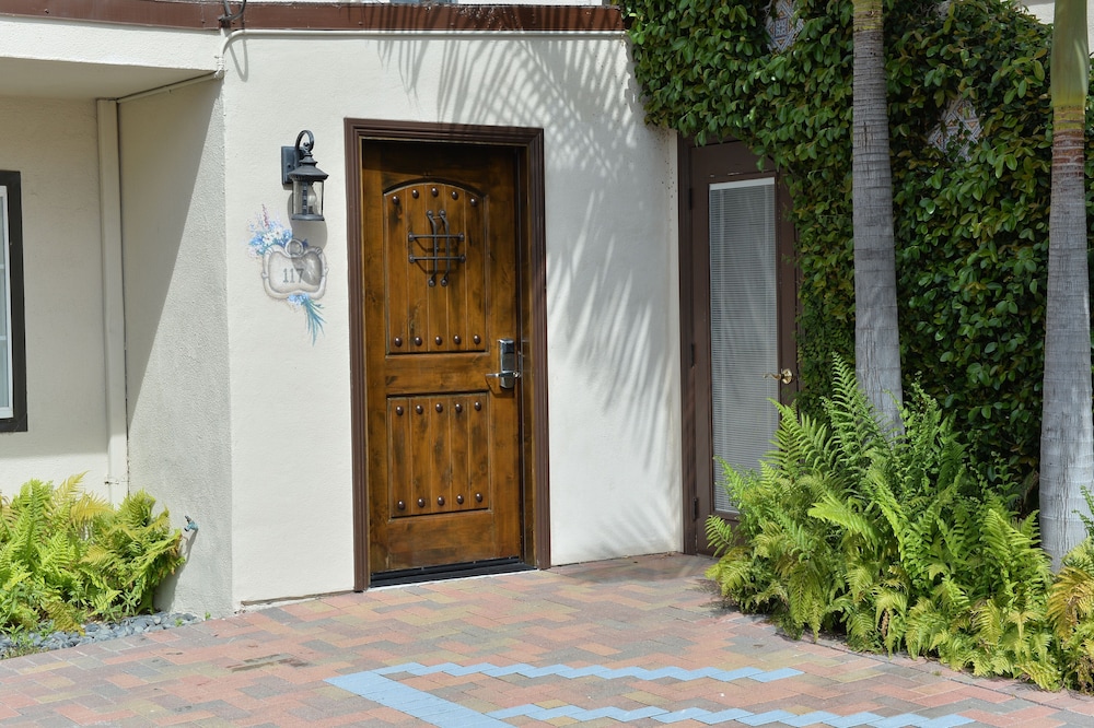 Crown City Inn - photo 10