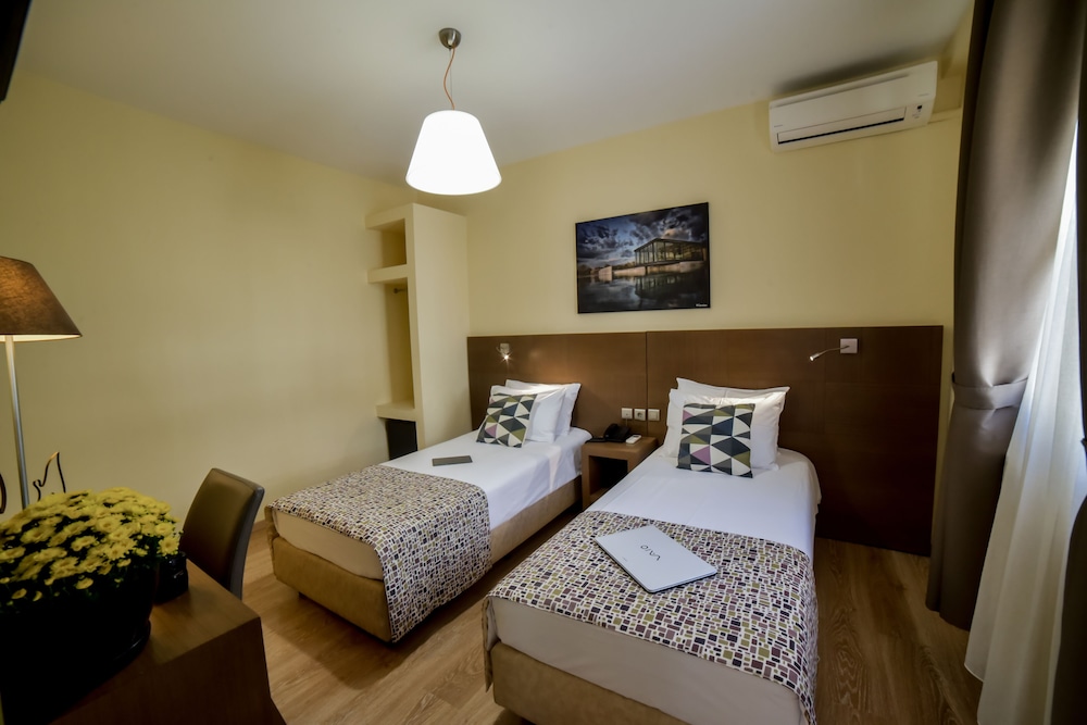 Orestias Kastorias — Thessaloniki