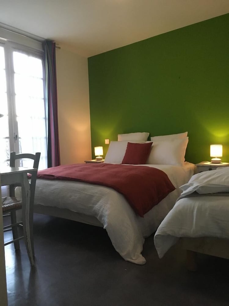 Ô Marronnier De Nadaillac — hotel near Brive Souillac airport