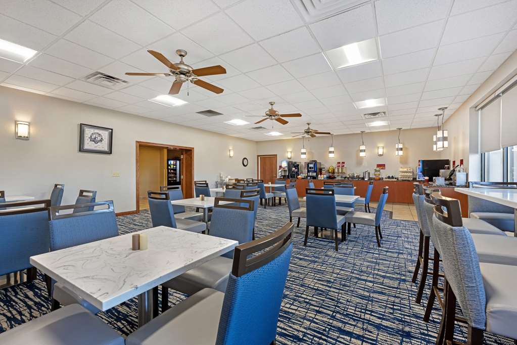 Best Western Plus Mid Nebraska Inn & Suites - photo 5