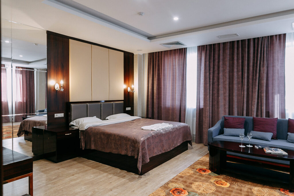 Kun' Lun' Hotel — 4-Star Luxury Hotel in Moscow, Russia