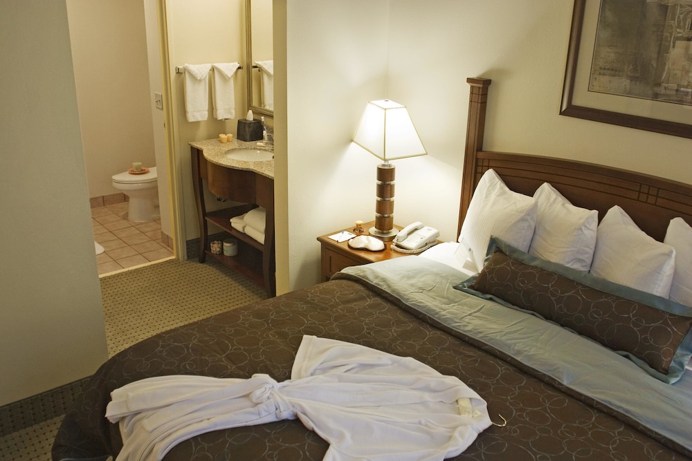 Staybridge Suites Memphis Poplar Ave East an IHG Hotel - photo 4