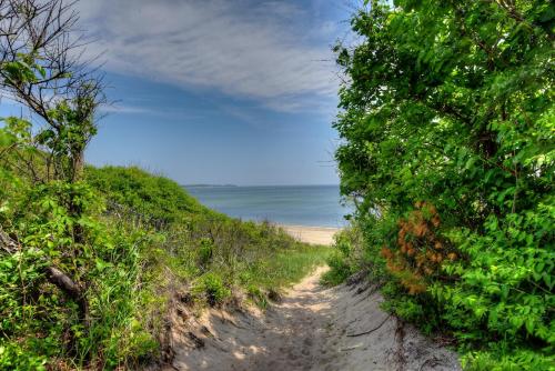 83 Sagamore Road Sagamore Beach Cape Cod — Bourne — photo 2