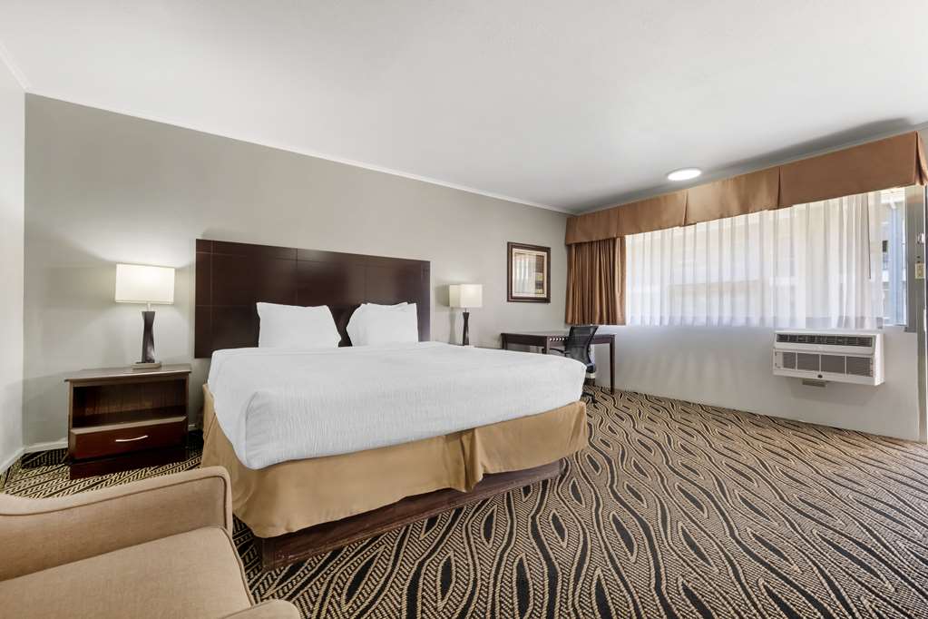 Best Western Red Carpet Inn - photo 28