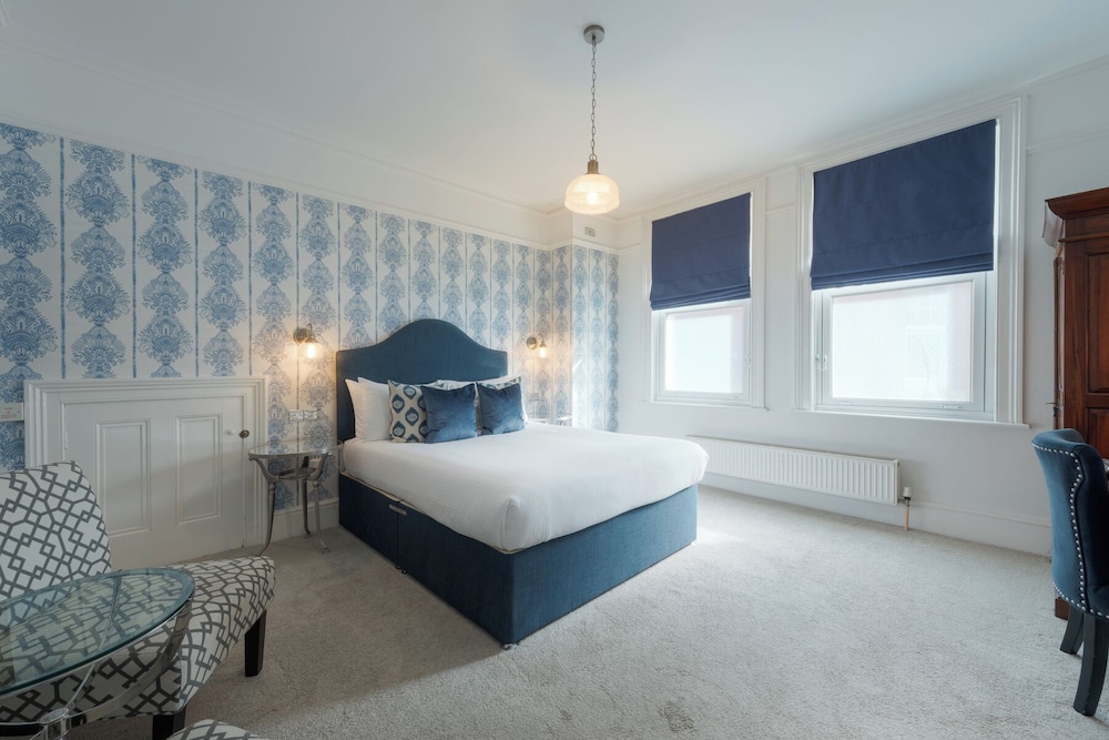 Florence Gardens Hotel & Restaurant — 4-Star Luxury Hotel in Portsmouth, United Kingdom