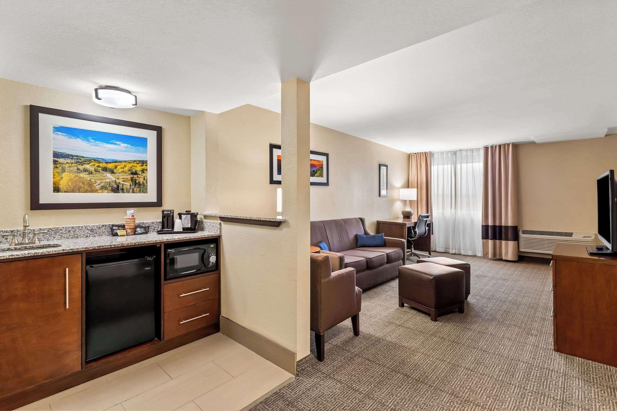 Comfort Inn & Suites Albuquerque Downtown - photo 26