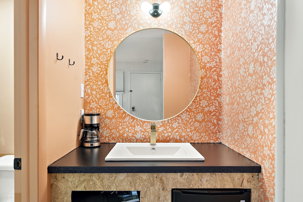 The Brooks Motel - photo 13