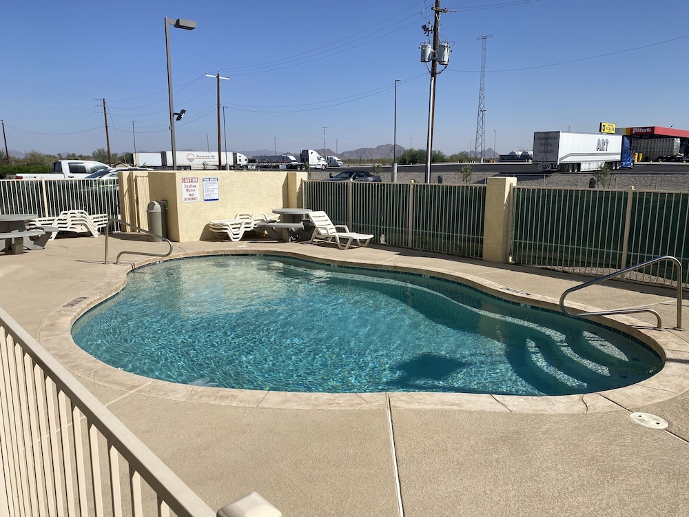 Americas Choice Inn And Suites - photo 25