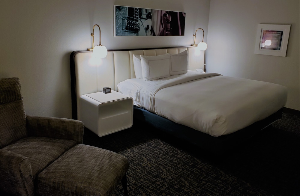DoubleTree by Hilton Hotel Austin Northwest Arboretum - photo 8