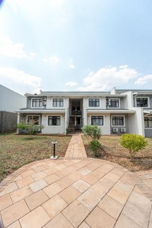 124 Platinum Peak Victoria Falls — 4-Star Luxury Hotel in Victoria Falls, Zimbabwe