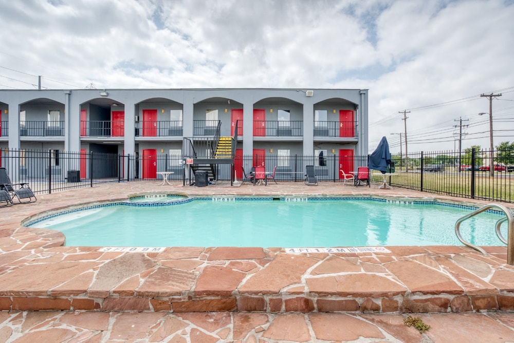 OYO Hotel San Antonio Lackland Air Force Base West - photo 20