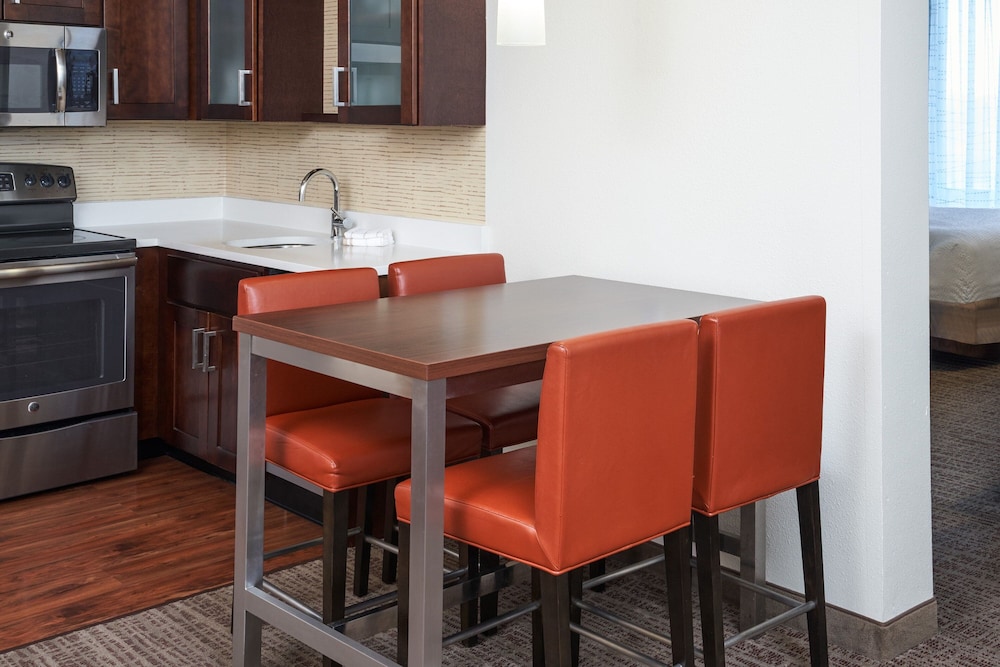 Residence Inn by Marriott Philadelphia Airport - photo 12