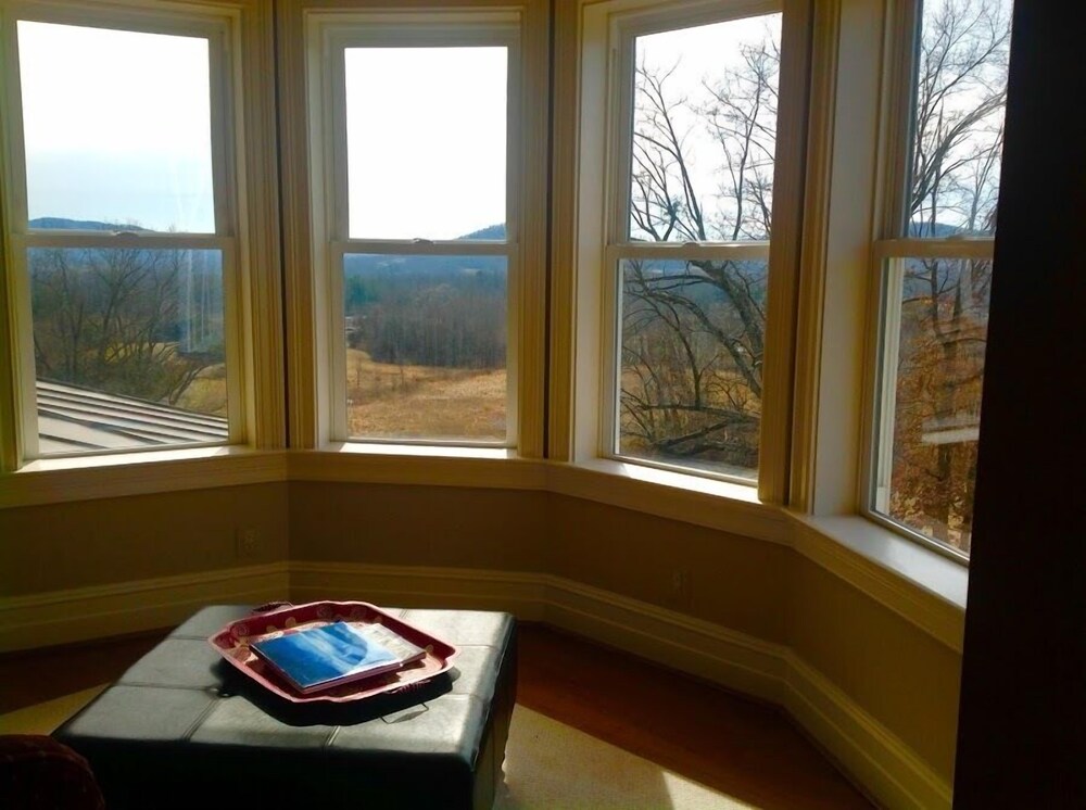 Skyline Vineyard Inn - photo 29