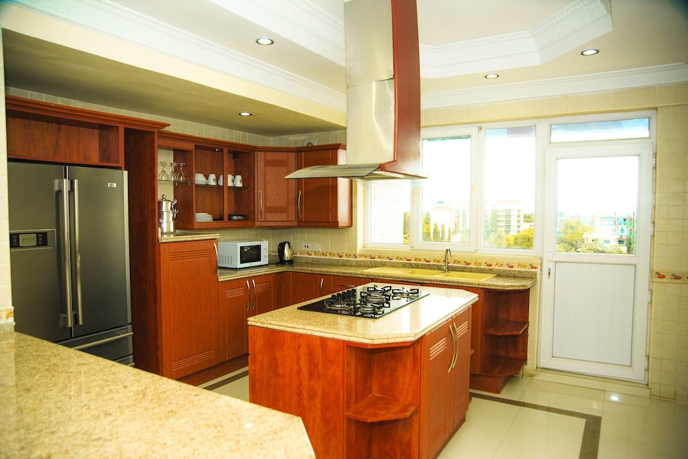 Luxury Apartment with Ocean View in Oyster Bay — 4-Star Luxury Hotel in Dar Es Salaam, Tanzania