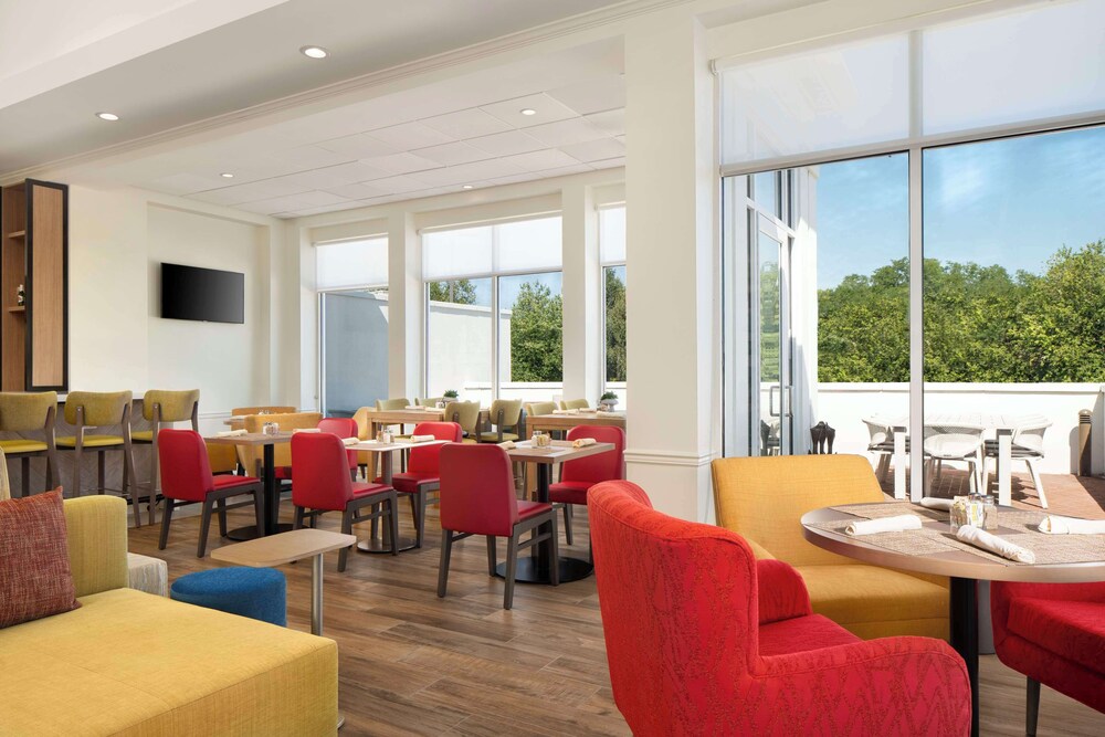 Hilton Garden Inn Kennett Square - photo 25