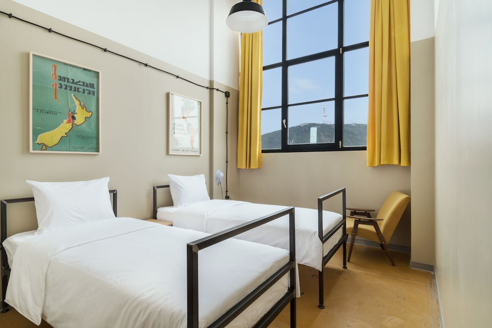 Fabrika Hostel & Suites Hostel