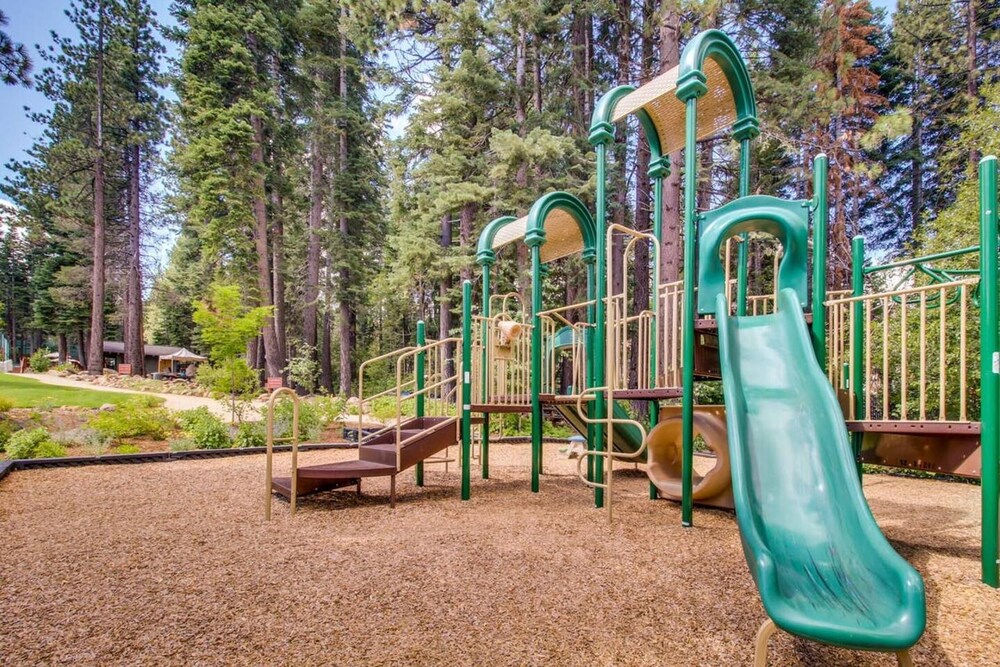 Sockeye by Avantstay Modern 2 BR Condo w Access to Northstar Resort Community - photo 33