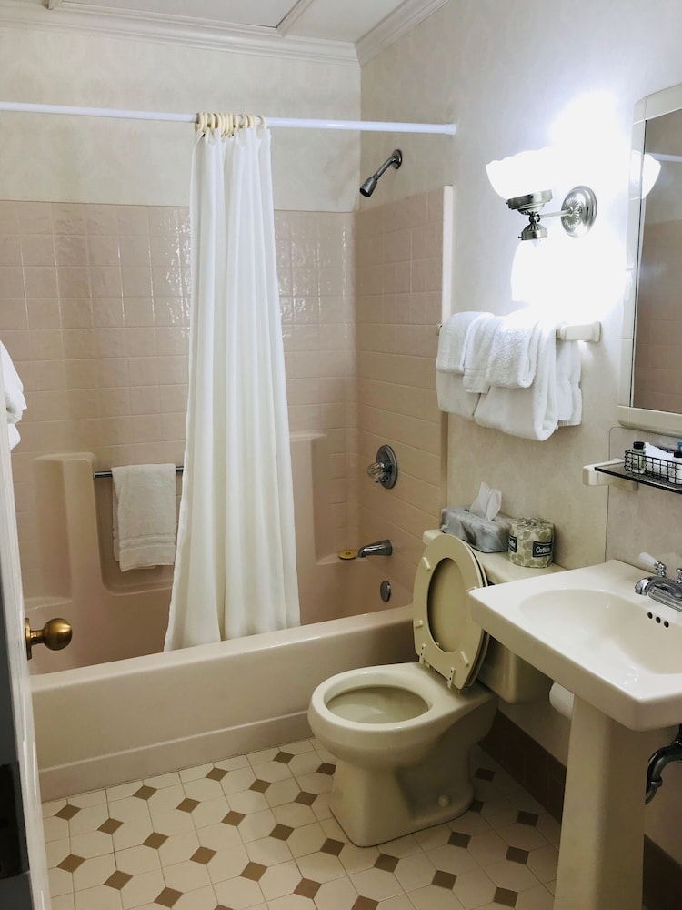 Kingsley Inn - photo 49