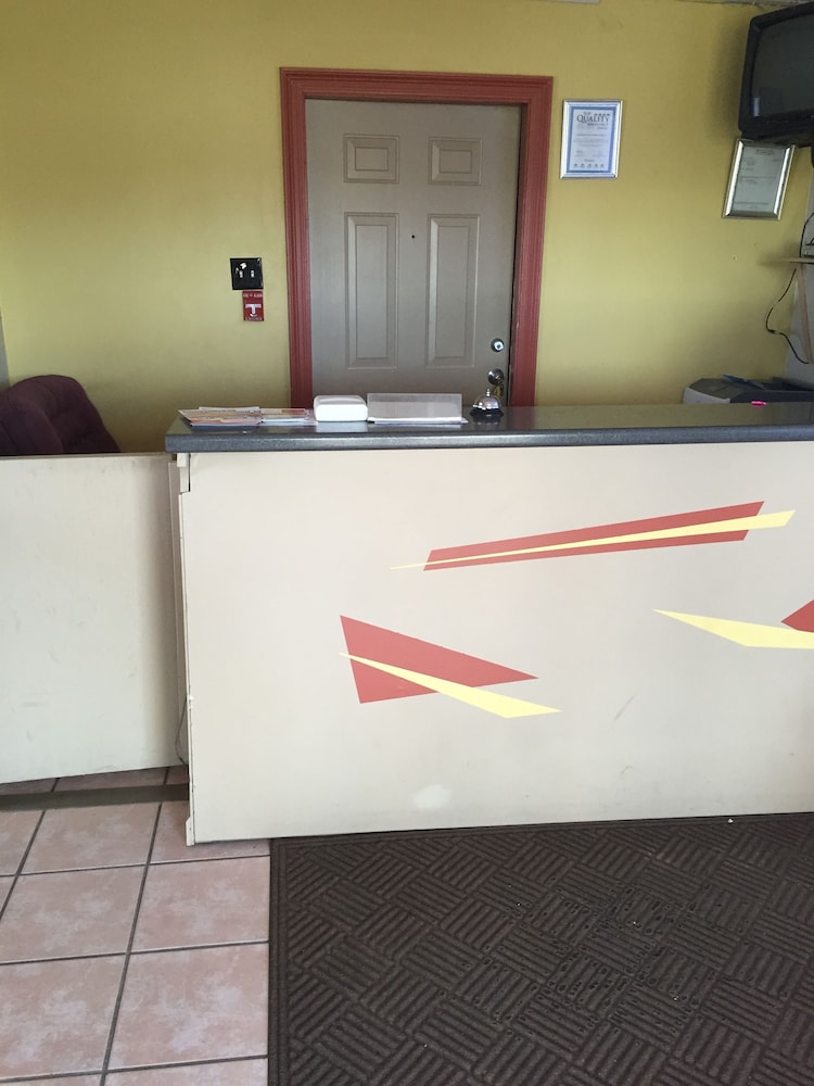Kinder Inn - photo 8