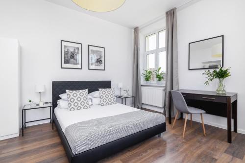 1 Bedroom Apartment Długa 65 — 4-Star Luxury Hotel in Krakow, Poland