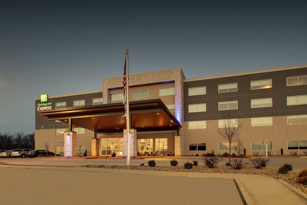 Holiday Inn Express & Suites Mount Vernon by IHG - photo 53