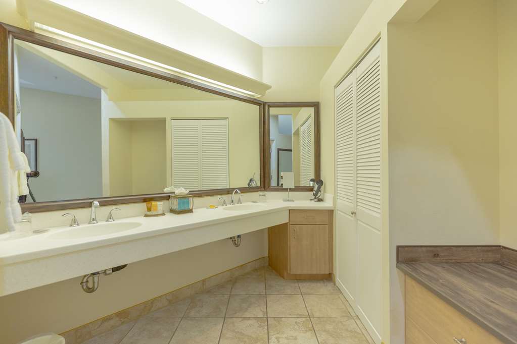 Best Western Lodge At River's Edge - photo 45