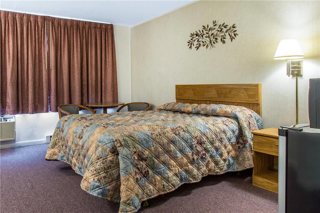 Rodeway Inn Waterford New London - photo 8