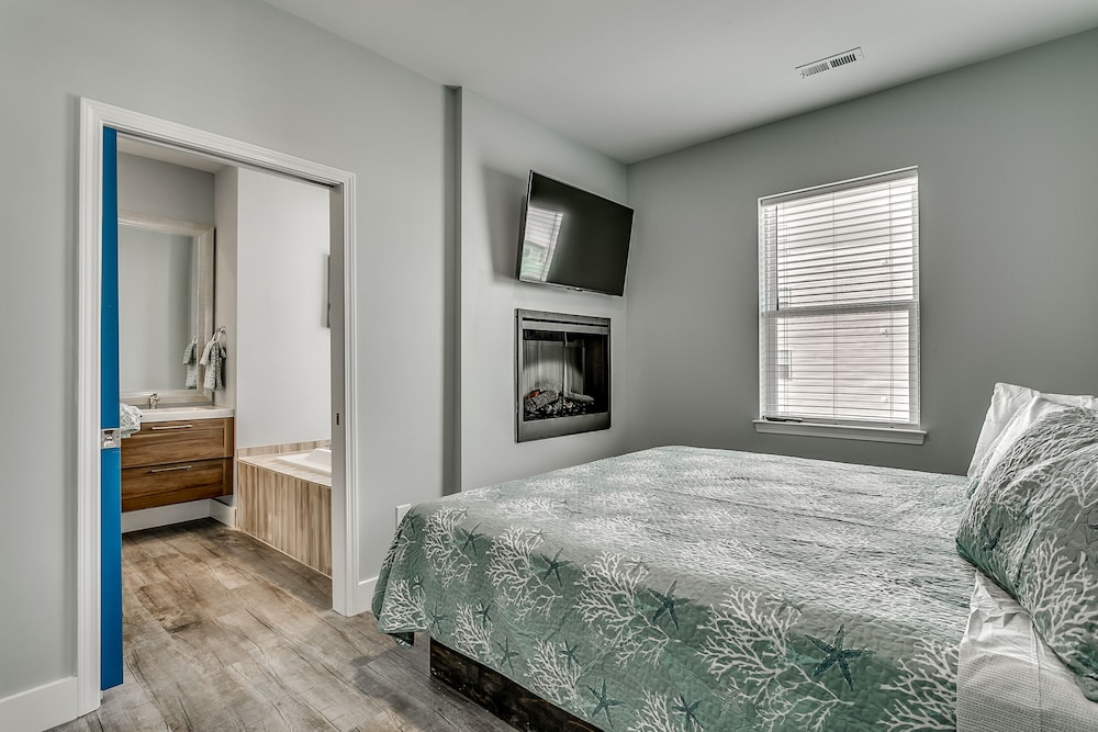 Together Resorts Cherry Grove Resort at 5401 A N Ocean Blvd - photo 7