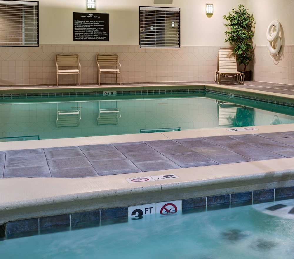 Hampton Inn Pendleton - photo 22