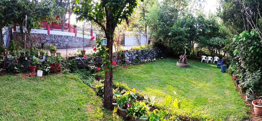 Pear Tree Inn in Kotagiri, India