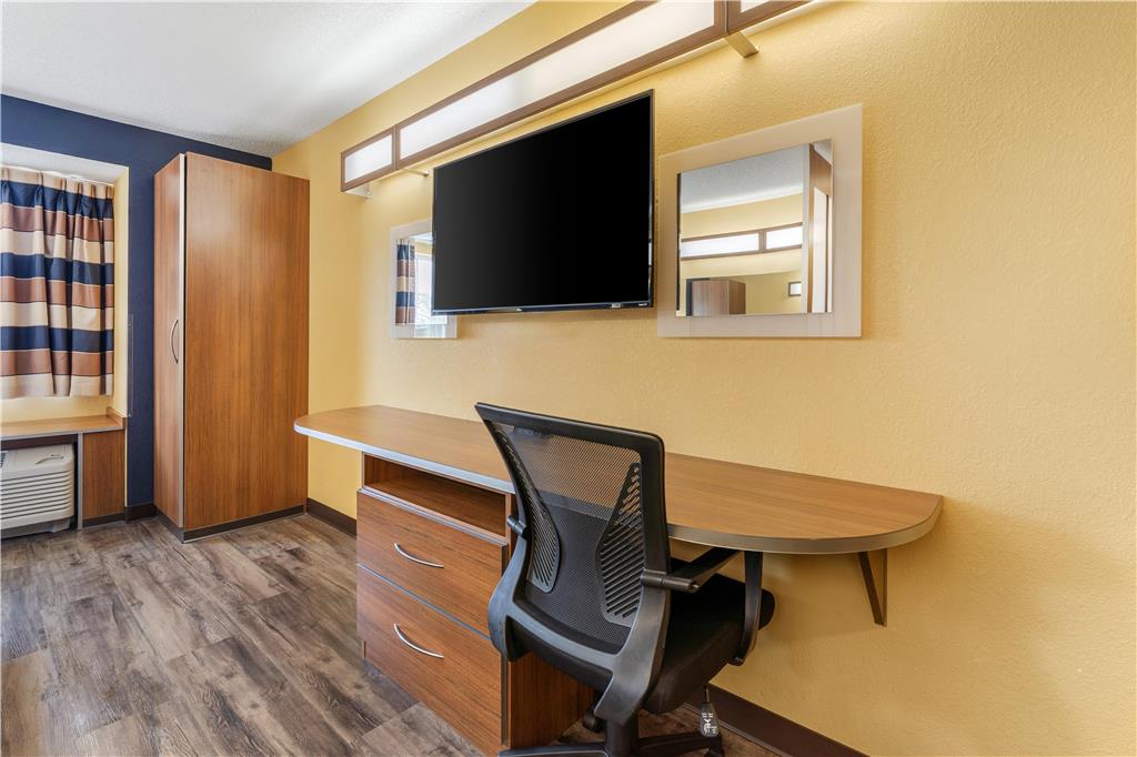 SureStay Plus Hotel by Best Western Keyser - photo 18