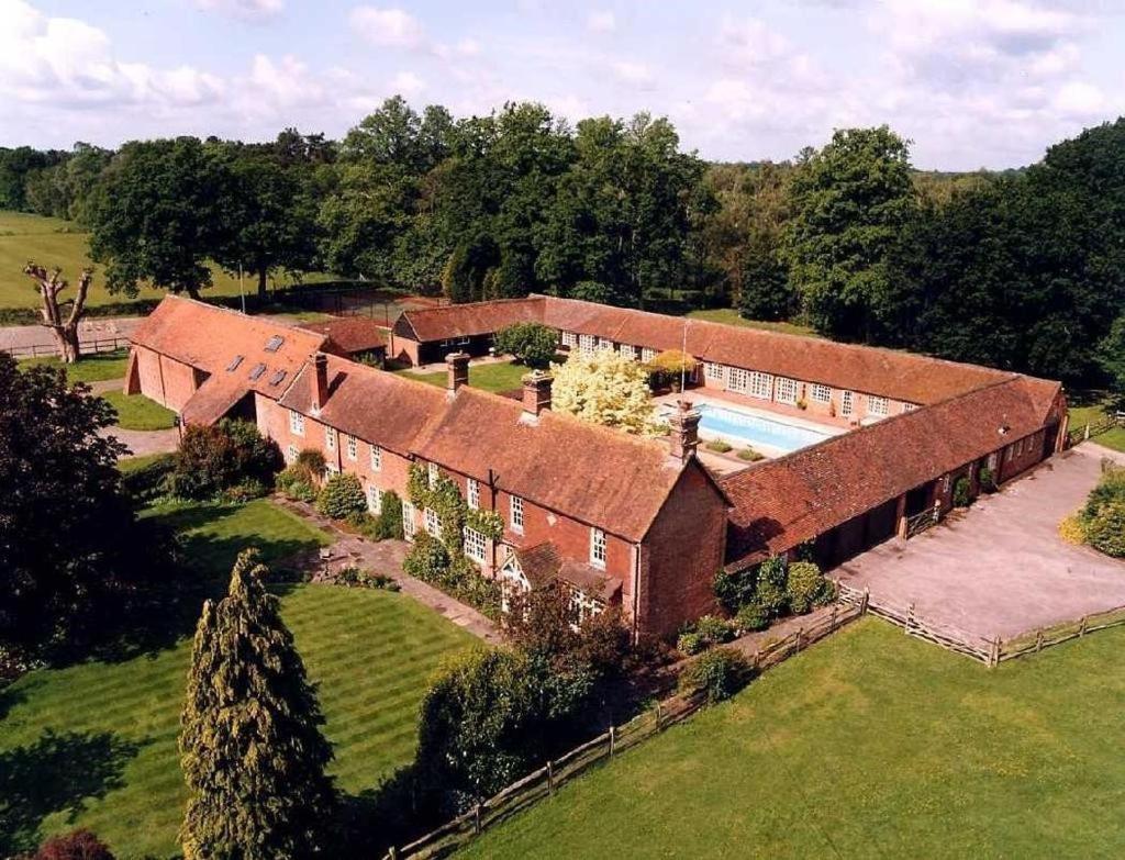 Whitmoor Farm — hotel in Guildford