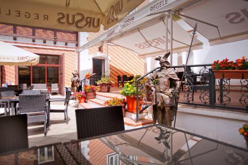 Hotel Bastion — hotel in Sinaia