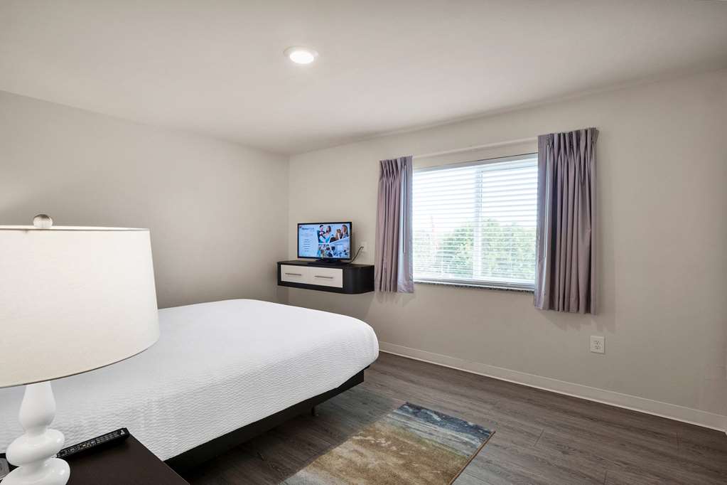 WaterWalk Extended Stay by Wyndham Charlotte Arrowood - photo 52