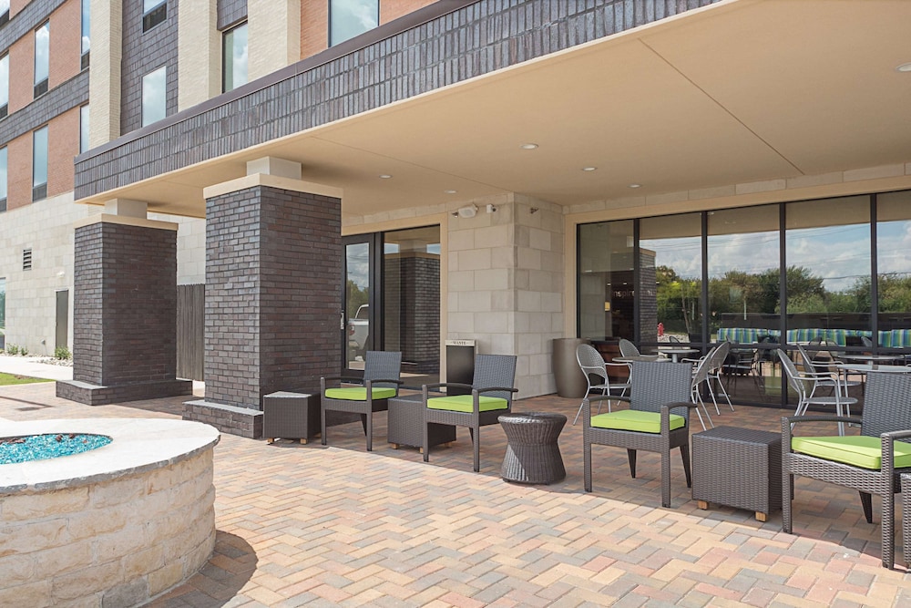 Home2 Suites by Hilton Dallas Grand Prairie - photo 47