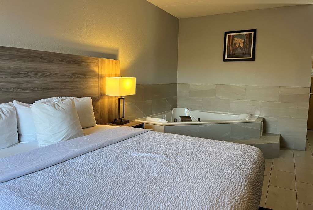 Baymont by Wyndham Indianapolis South - photo 23
