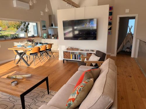 Ferienhaus Seeidylle Am Mohnesee Designhaus Mit Viel Platz Fur 6 Personen — Mohnesee