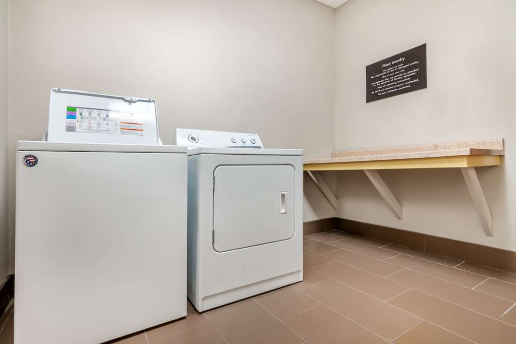 Comfort Suites Manhattan - photo 33