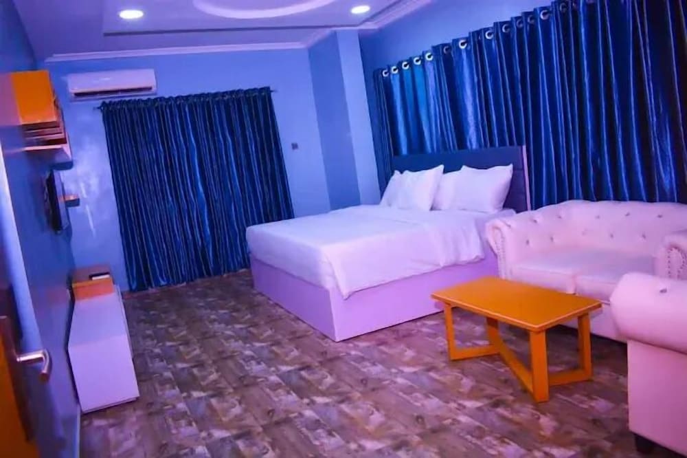 Hoolio Apartment — 4-Star Luxury Hotel in Abuja, Nigeria