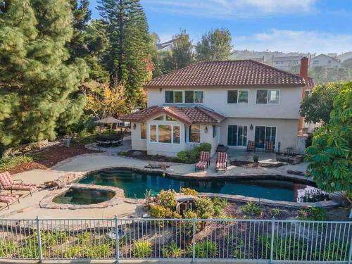 Secluded Romantic Getaway Home — 4-Star Luxury Hotel in Anaheim, United States